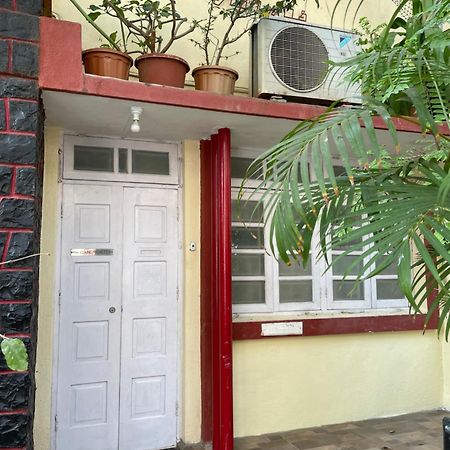 شقة Ground Floor 20 Chimbai Road Bandra West - مومباي المظهر الخارجي الصورة